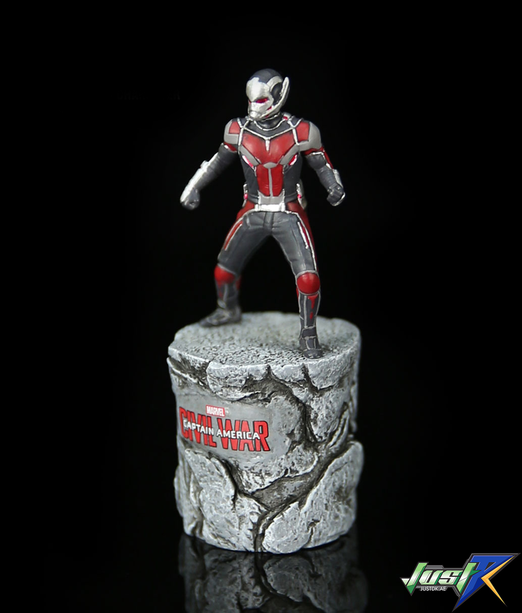 KING ARTS FFS006 KING ARTS ANT MAN POSED CHARACTER WITH STONE 6.5cm